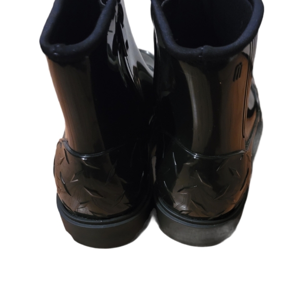 Mini Melissa Rubber Duckies 🐤 - Picture 4 of 5